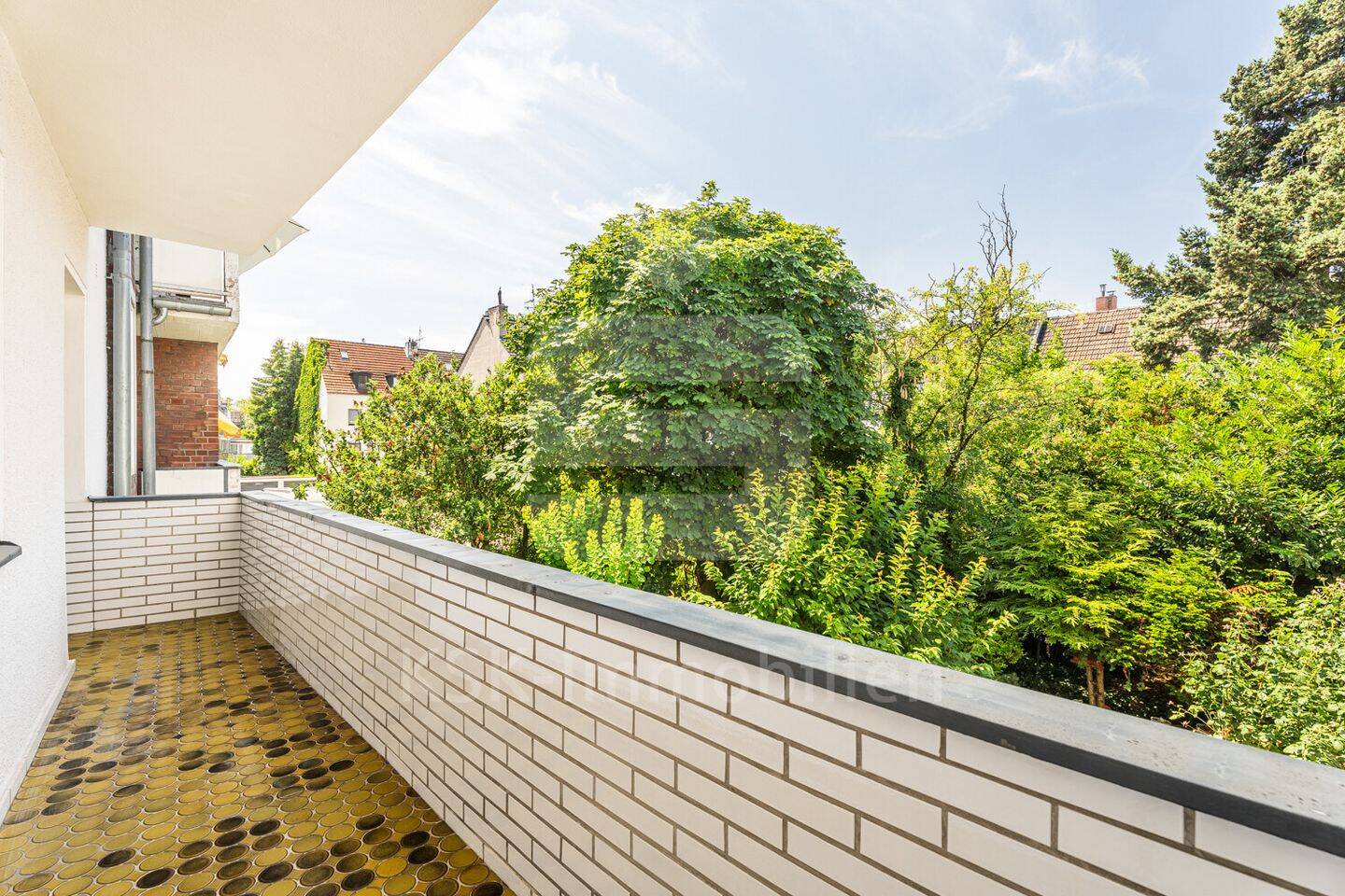 Modernisierungsbedürftige 2-Zimmerwohnung mit Garage und alleiniger Gartennutzung in Innenstadtlage! – 50676 Köln – Vorschaubild 3
