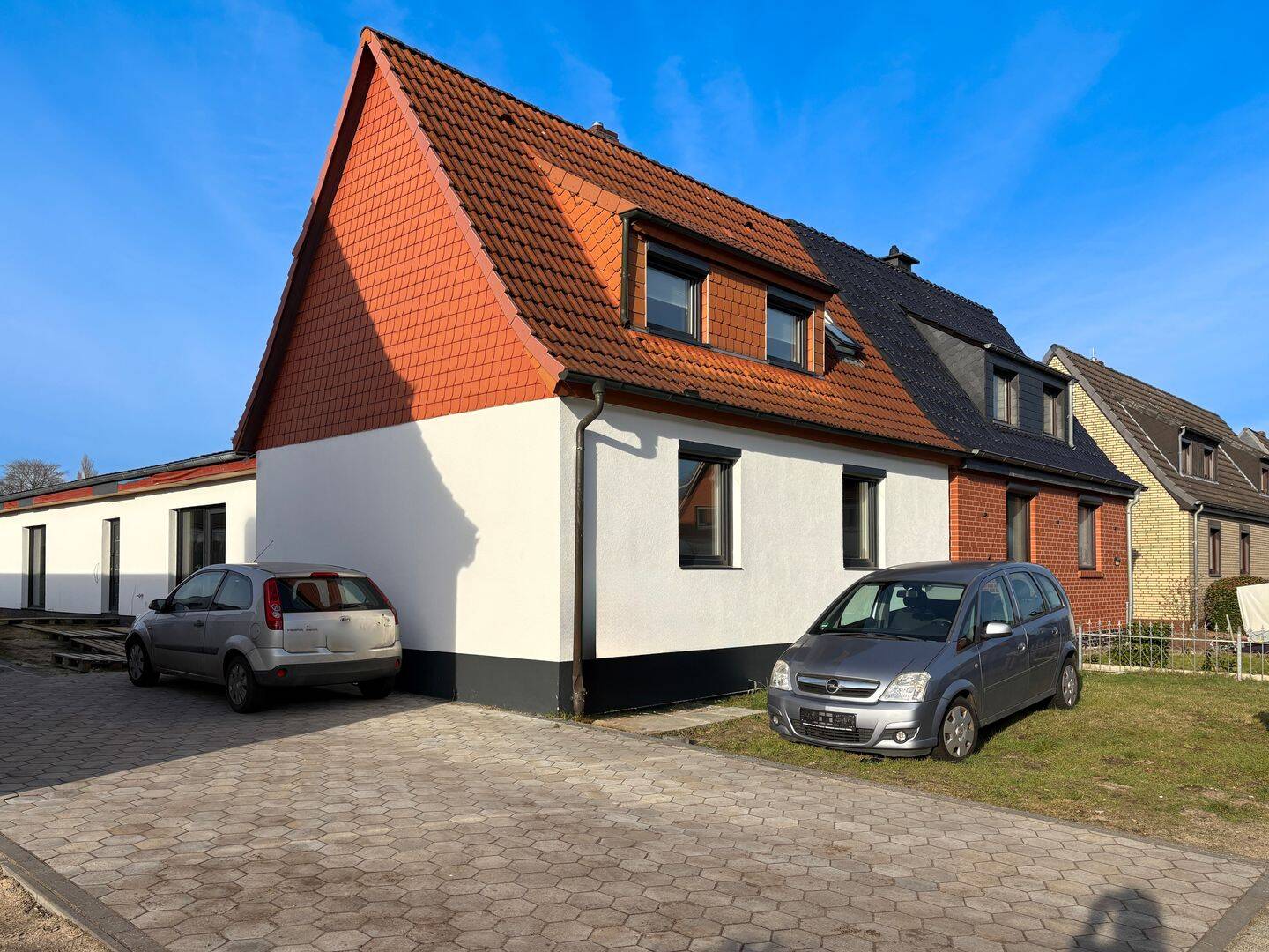 Hemelingen / Moderne Doppelhaushälfte mit hochwertiger Ausstattung und flexiblem Wohnkonzept – 28309 Bremen – Vorschaubild 4