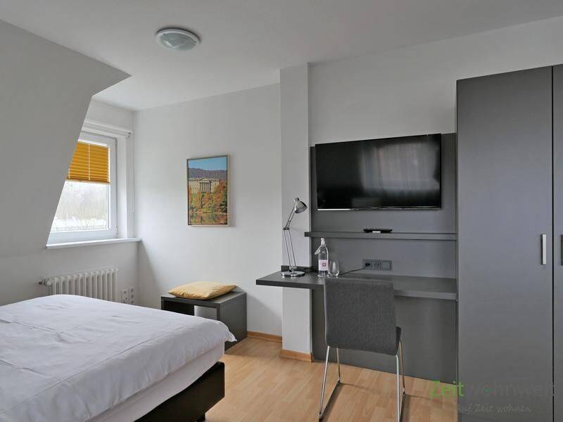 (EF0423_M) Kassel-Stadt: Bad Wilhelmshöhe, möbliertes Apartment mit großer Fensterfront, WLAN inklusive – 34131 Kassel – Vorschaubild 3