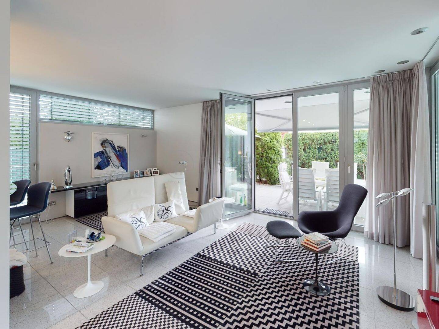 Zeitlose Luxusvilla – Architektur, die Maßstäbe setzt – 81247 München – Vorschaubild 3