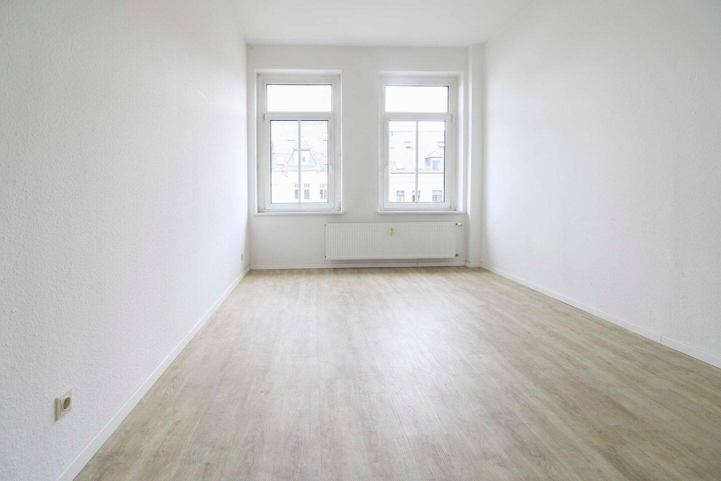 *Bezugsfrei, WG- tauglich & in Uni-Nähe*  2- Zi. mit großem Tageslichtbad und Wohnküche – 9113 Chemnitz – Vorschaubild 5
