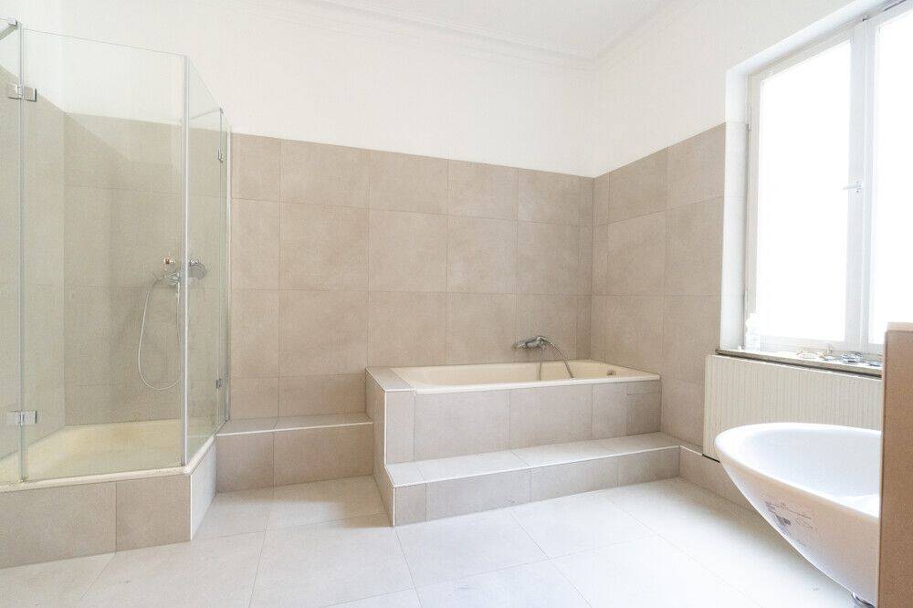 Charmante Jugendstilwohnung mit Balkon und Tageslichtbad – Urbanstraße – 70190 Stuttgart – Vorschaubild 3