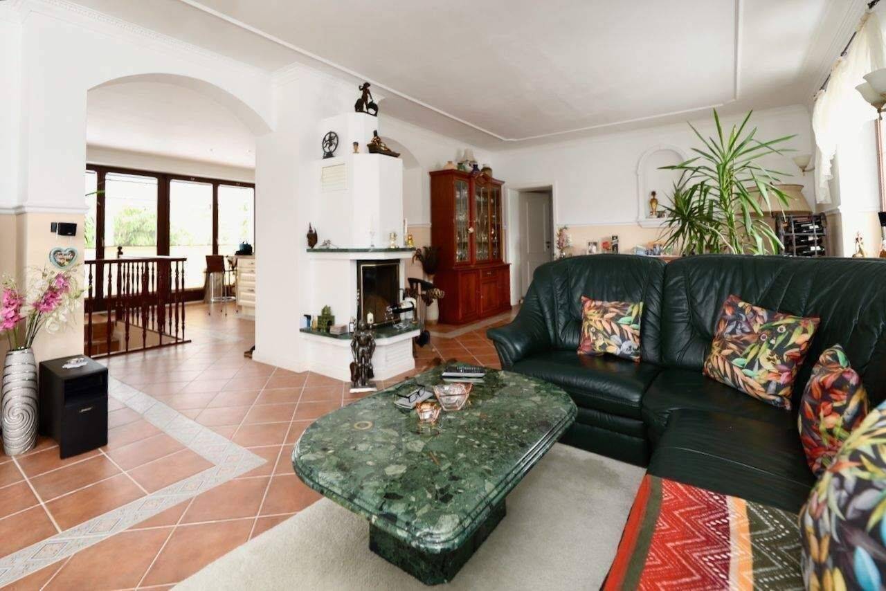 CA. 207 m² WOHN-/NUTZFLÄCHE – GROSSZÜGIGE MAISONETTE MIT GARTEN – WOHNEN MIT HAUSFLAIR – 12621 Berlin – Vorschaubild 4