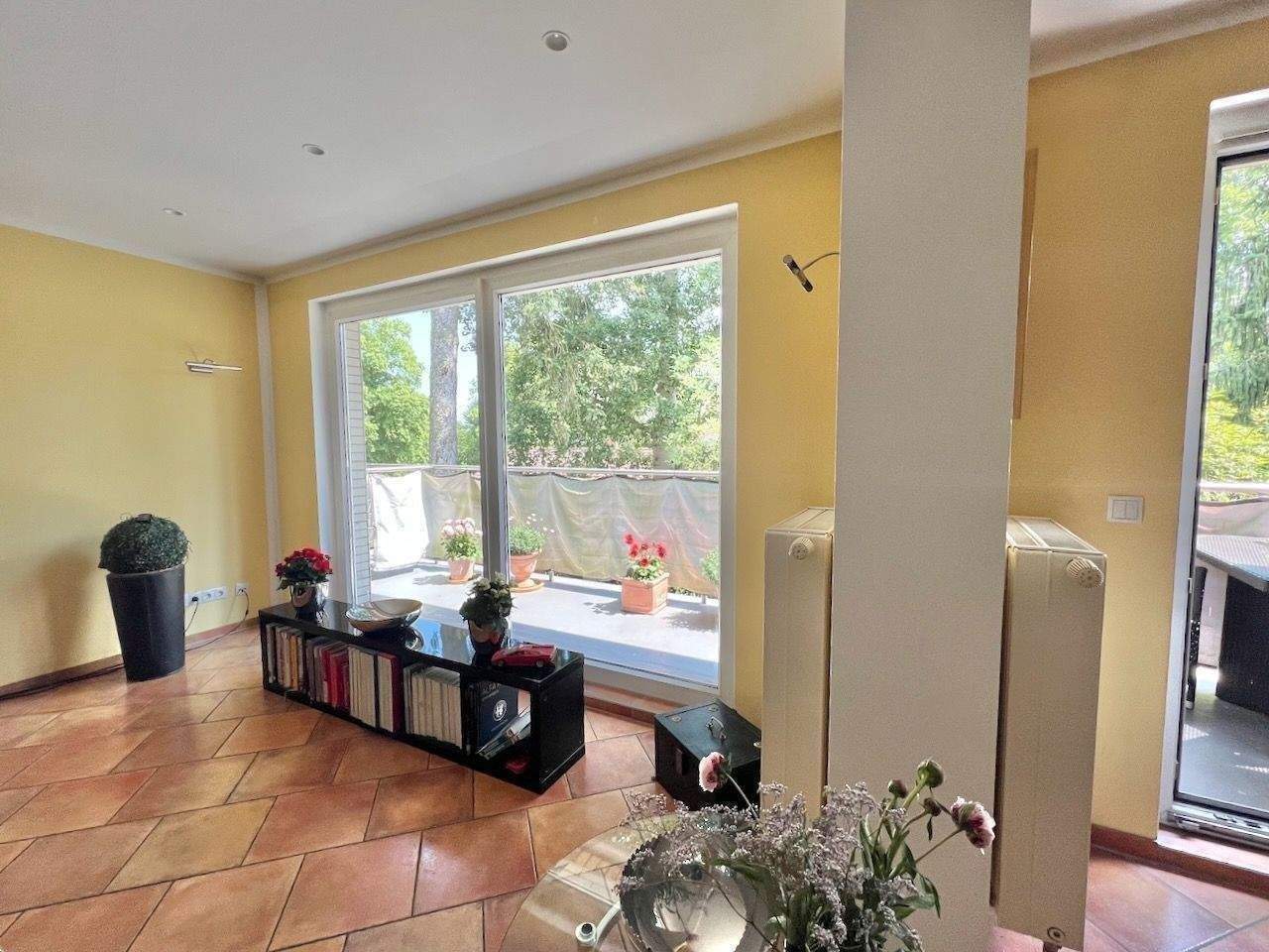 CA. 437m² WOHN-/NUTZFLÄCHE – TOLLES ECKGRUNDSTÜCK, IDEAL ZUM WOHNEN & ARBEITEN – VIELSEITIG NUTZBAR – 14109 Berlin – Vorschaubild 4