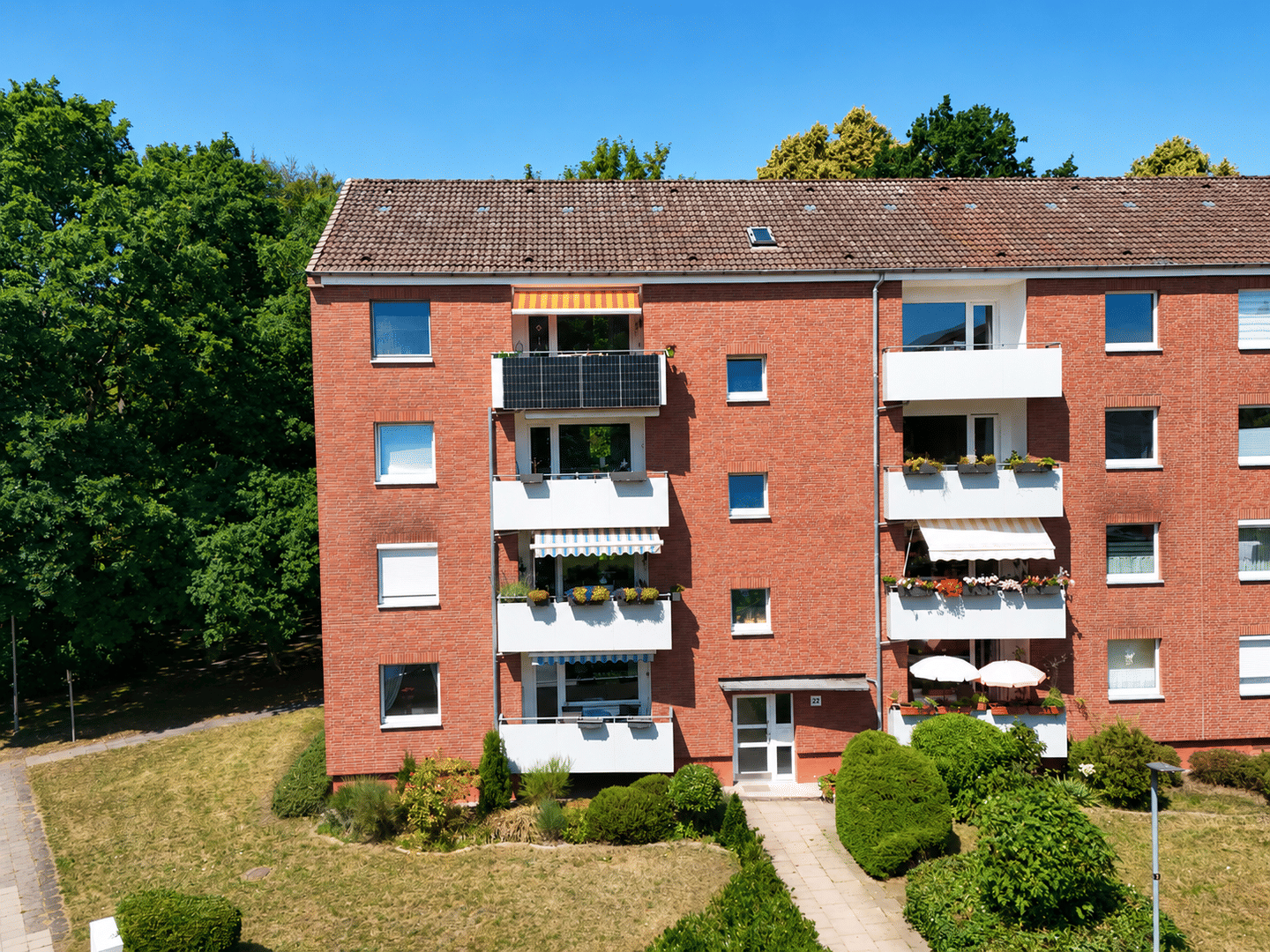 Ruhige 3-Zimmer-Wohnung auf Erbpacht mit Südwestbalkon im Lübecker Musikerviertel – 23556 Lübeck – Vorschaubild 3