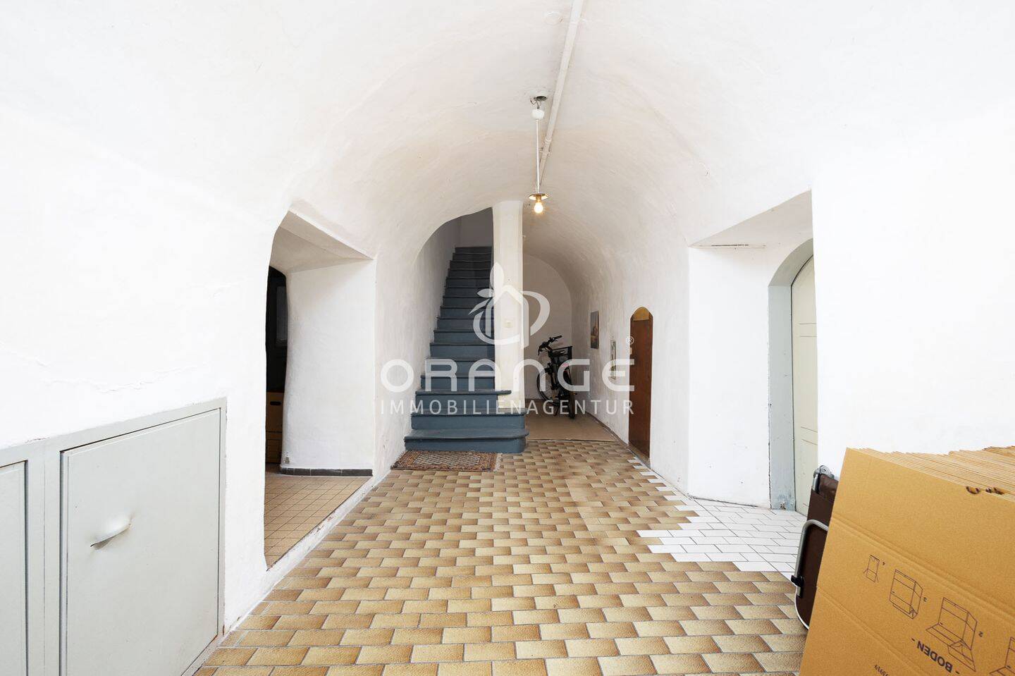***Sanierungsbedürftiges Altstadthaus – mit Potenzial*** – 93047 Regensburg – Vorschaubild 3