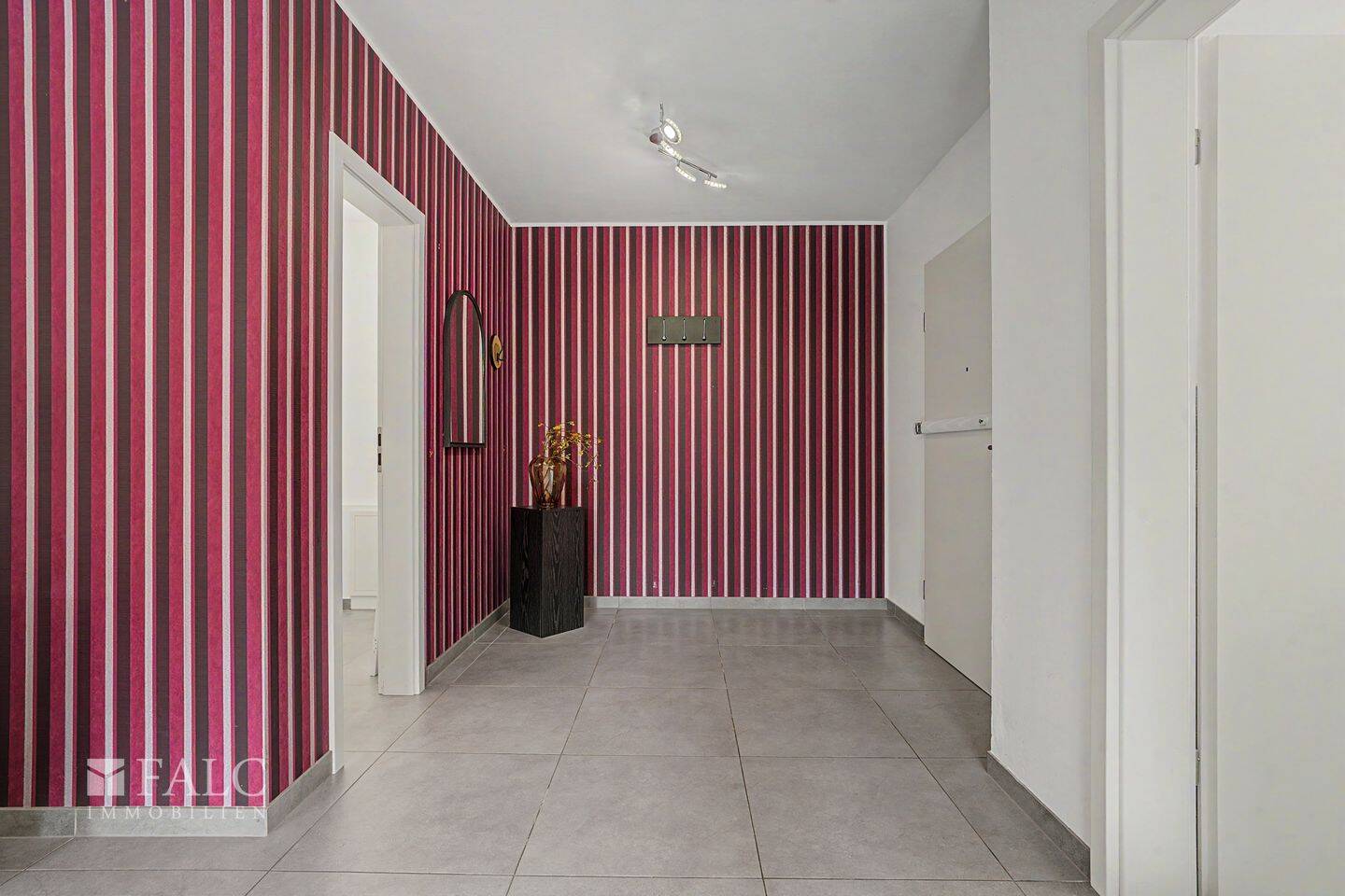 Exklusives Penthouse in Essen-Fischlaken: ca. 128 m² Wohnkomfort plus weitläufige Dachterrasse – 45239 Essen – Vorschaubild 3