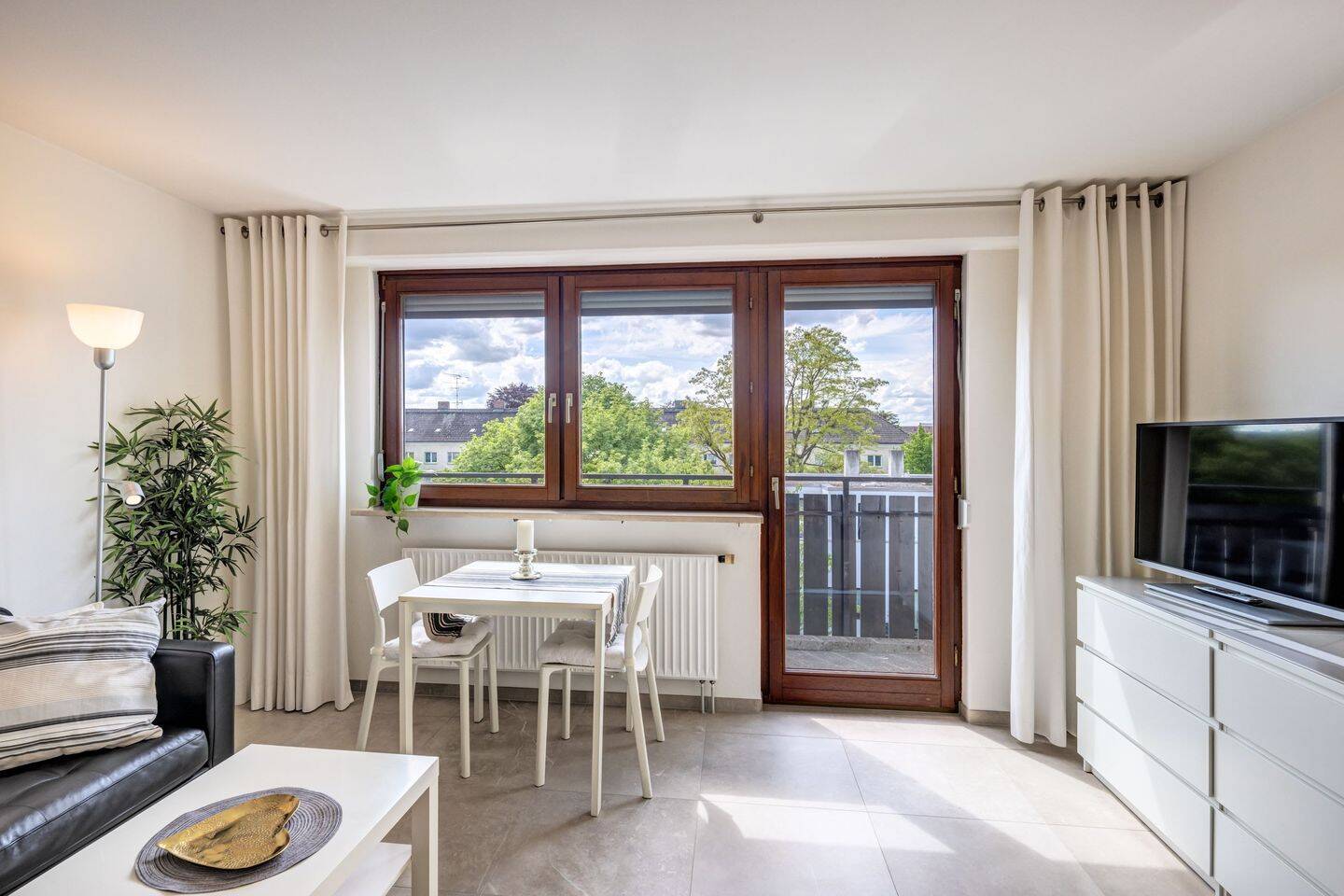 Milbertshofen: 1-Zimmer Apartment zentral dennoch ruhig – frei – 80807 München – Vorschaubild 3