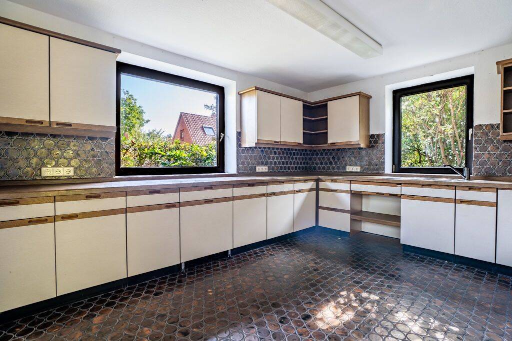 Großzügiges freist. Einfamilienhaus mit Garage und sonnigem Garten – 28755 Bremen – Vorschaubild 4