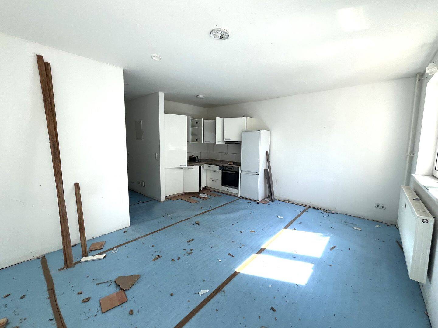 Leerstehende Erdgeschosswohnung mit Terrasse und Entwicklungspotenzial – 6126 Halle (Saale) – Vorschaubild 5