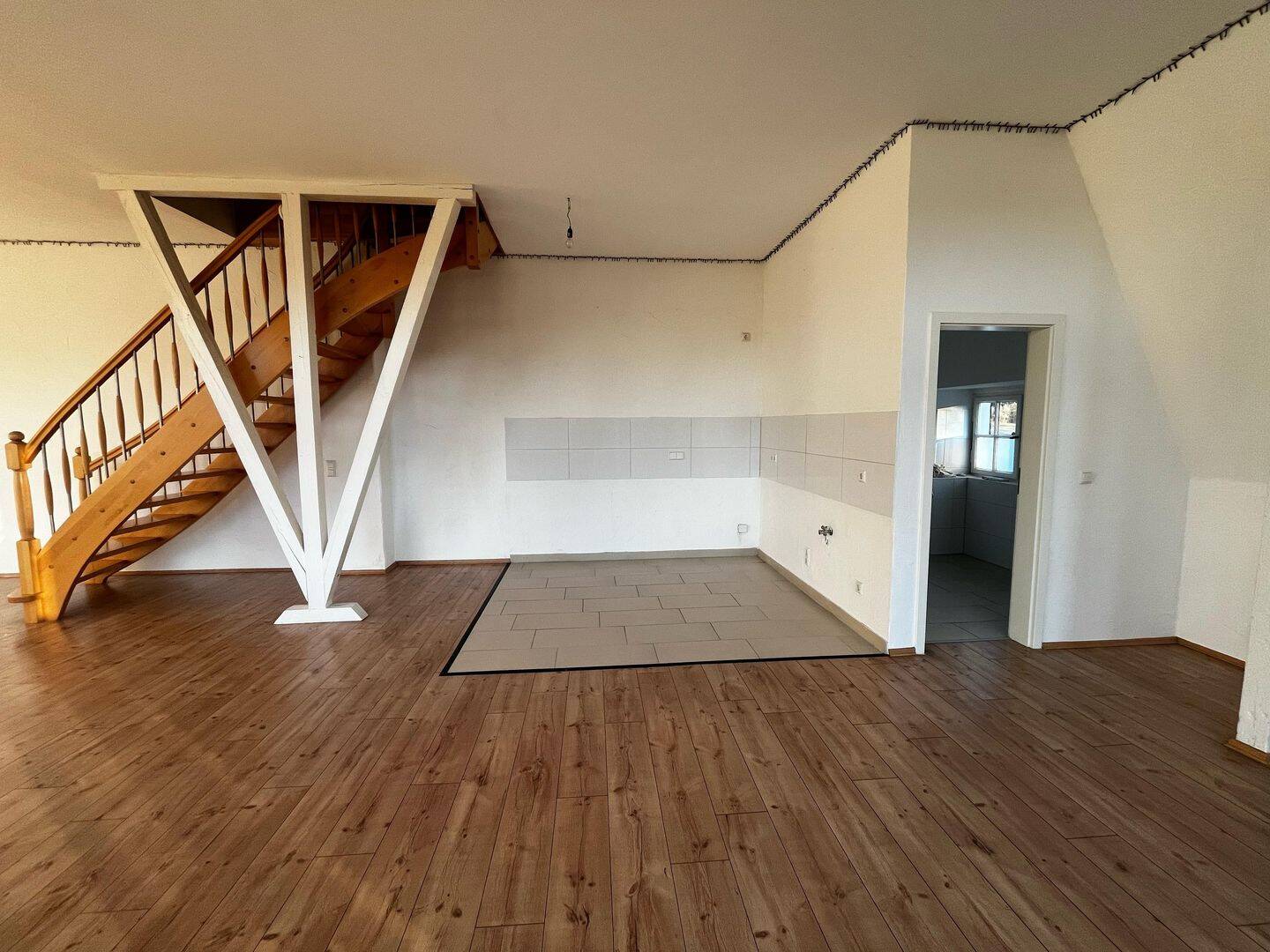 NACHMIETER GESUCHT – schöne 160qm Altbauwohnung auf 2 Etagen in Hagen – 58091 Hagen – Vorschaubild 3