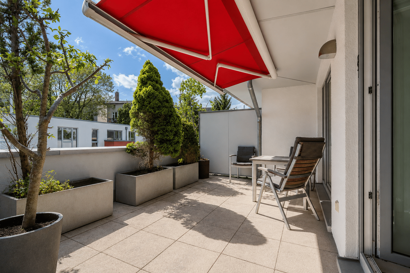 Familiengerechtes Wohnen mit Stadthauscharakter, Dachterrasse und TG-Stellplatz in Innenhoflage! – 22763 Hamburg – Vorschaubild 4