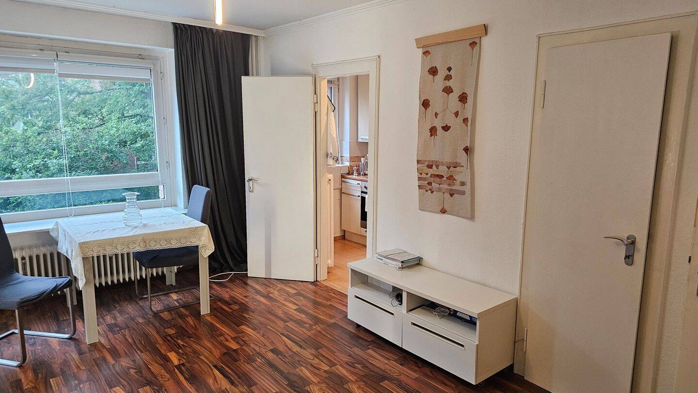 Helle, möblierte Wohnung – 22309 Hamburg – Vorschaubild 4