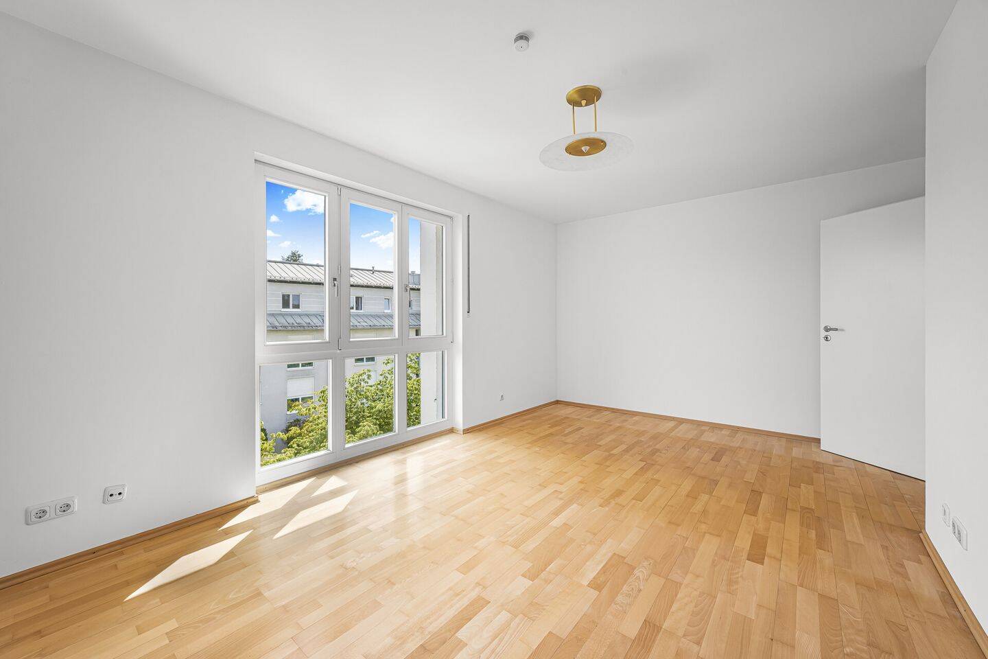 Parklage Bogenhausen, Bj. 2001, 8 m² W-Blk., Erbpacht – Bes. Sa. 8.8. – 81927 München – Vorschaubild 5