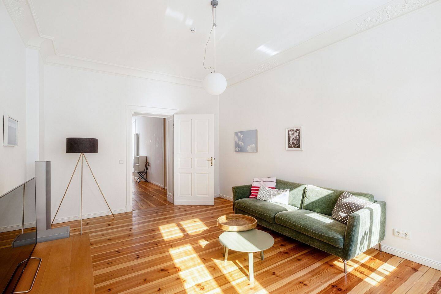 Altbau trifft Moderne – Stilvolle Wohnung mit hochwertiger Ausstattung – 13086 Berlin – Vorschaubild 3