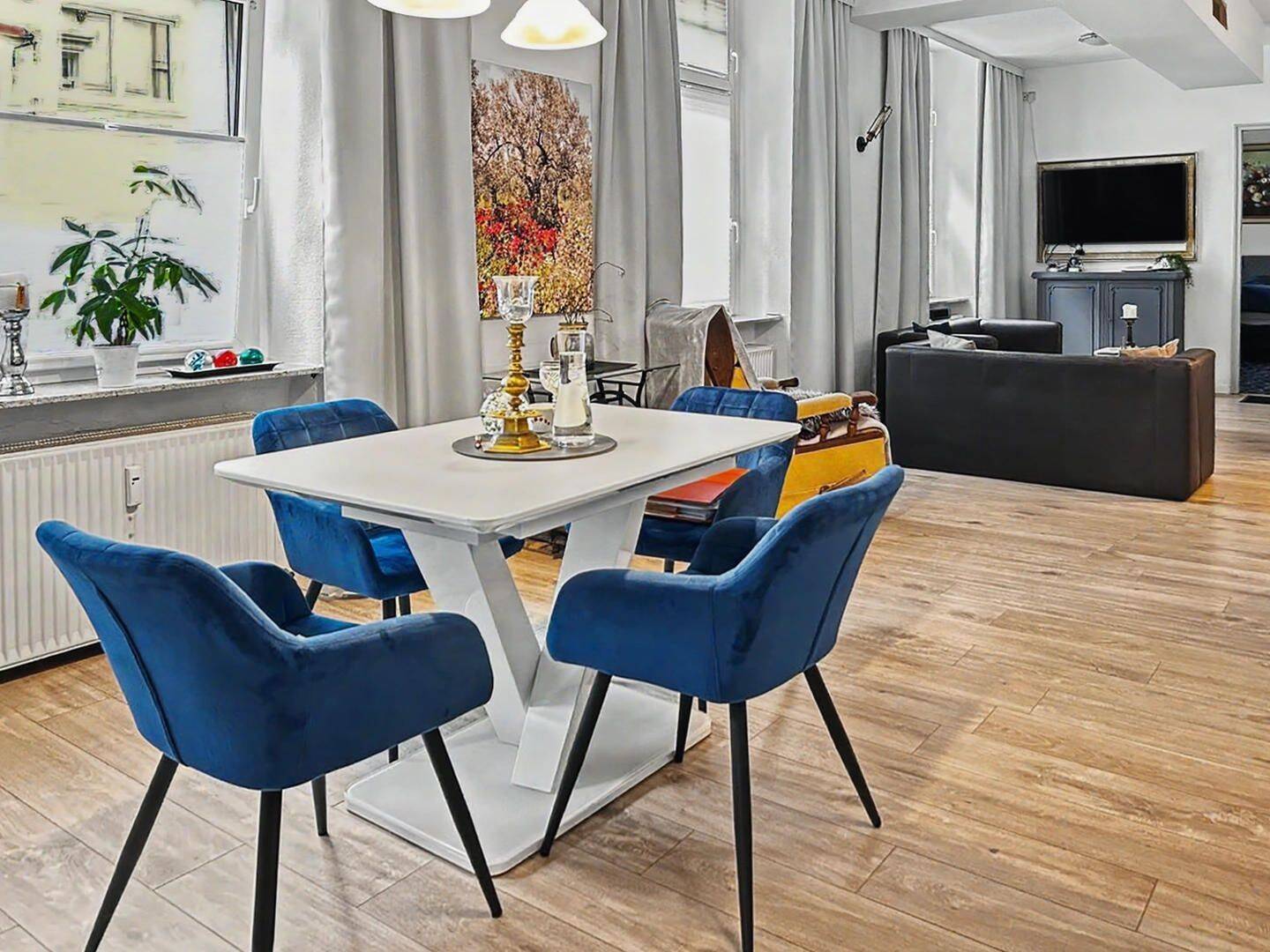 Außergewöhnliches Wohnen – exklusiv umgebaute 2-Zimmer-Wohnung in ehemaligem Restaurant in Wuppertal – 42281 Wuppertal – Vorschaubild 4