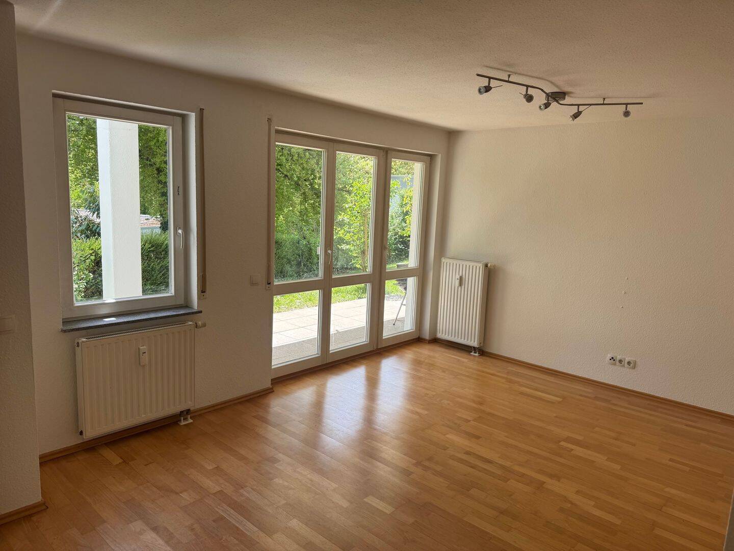 Moderne 2,5-Zimmerwohnung mit Terrasse in Stuttgart Vaihingen Dachswald Terrasse und Garten – 70569 Stuttgart – Vorschaubild 3