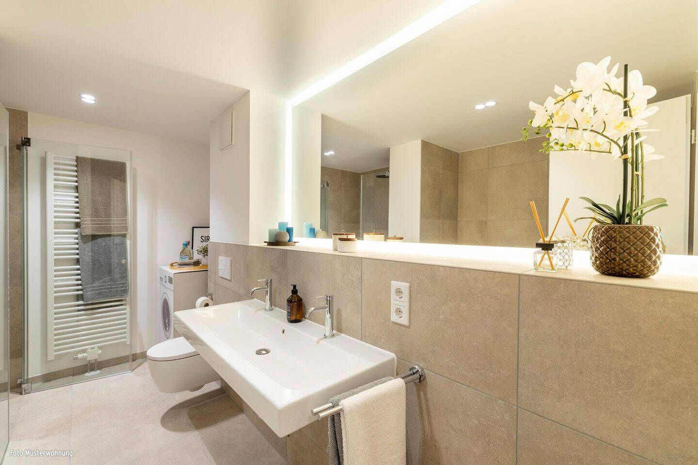 *BEZUGSFERTIG 2026* TOWNHOUSE-FEELING: 3-ZIMMER-GARTENWOHNUNG MIT PRIVATEM ZUGANG – 80937 München – Vorschaubild 4