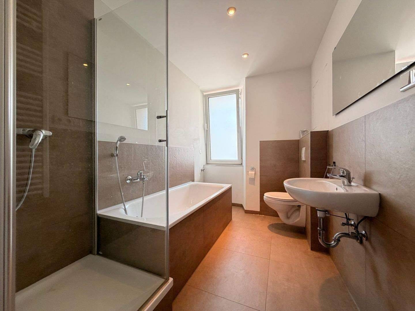 sanierte Altbautraumwohnung +++ mit Balkon und EBK, WG-geeignet +++ – 90439 Nürnberg – Vorschaubild 3