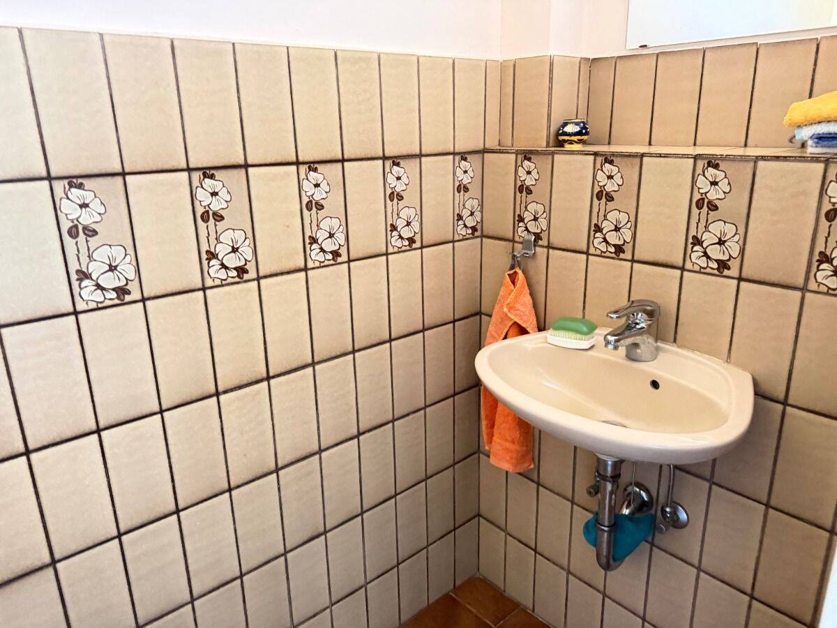 Architektenhaus mit großem Garten in begehrter Wohnlage von Hamburg-Poppenbüttel – 22399 Hamburg – Vorschaubild 3