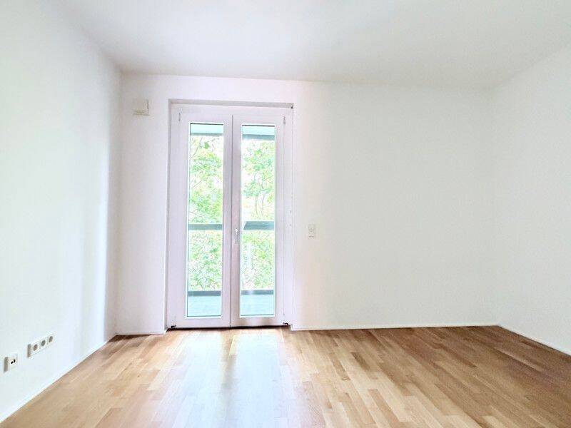 Großzügige Wohnung mit Wintergarten und Balkon sucht Mieter: 3-Zimmer, 119m² – 65187 Wiesbaden – Vorschaubild 7