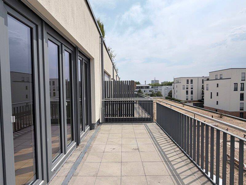 Großzügige Wohnung mit Wintergarten und Balkon sucht Mieter: 3-Zimmer, 119m² – 65187 Wiesbaden – Vorschaubild 8