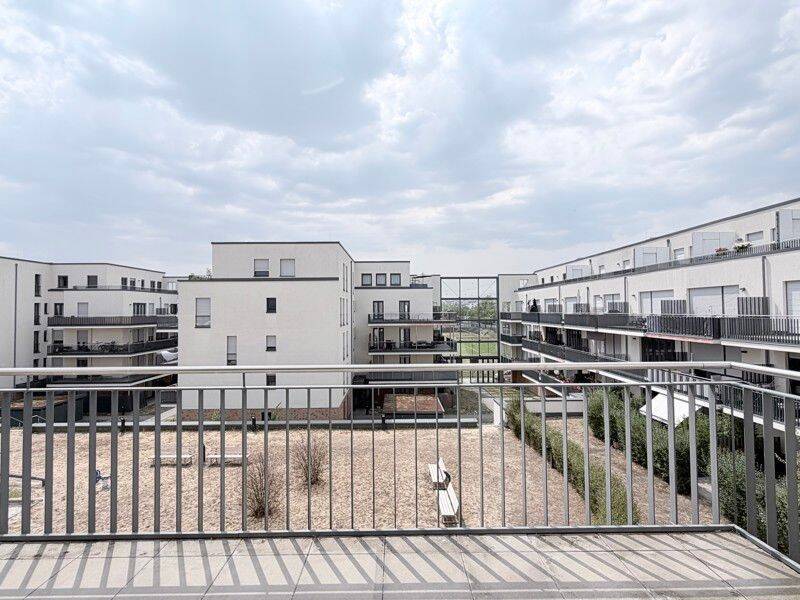 Großzügige Wohnung mit Wintergarten und Balkon sucht Mieter: 3-Zimmer, 119m² – 65187 Wiesbaden – Vorschaubild 9