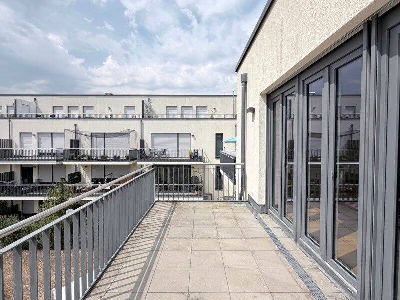 Großzügige Wohnung mit Wintergarten und Balkon sucht Mieter: 3-Zimmer, 119m² – 65187 Wiesbaden – Vorschaubild 11