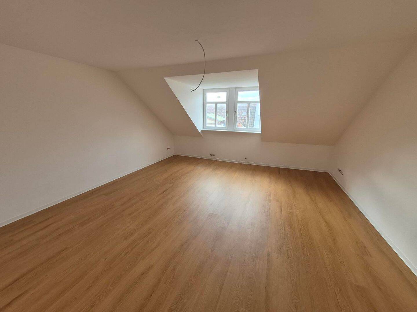 Frisch sanierte Wohnung sucht Nachmieter! – 90443 Nürnberg – Vorschaubild 3