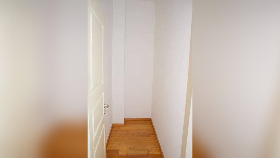 4-Zimmerwohnung mit Balkon zum Hof – viel Platz in beliebter Wohngegend ! – 19059 Schwerin – Vorschaubild 6