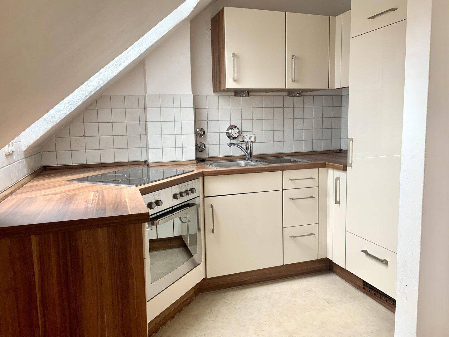 Bogenhausen: helle und ruhige 2,5 Zimmer ETW, TG, frei – 81677 München – Vorschaubild 4