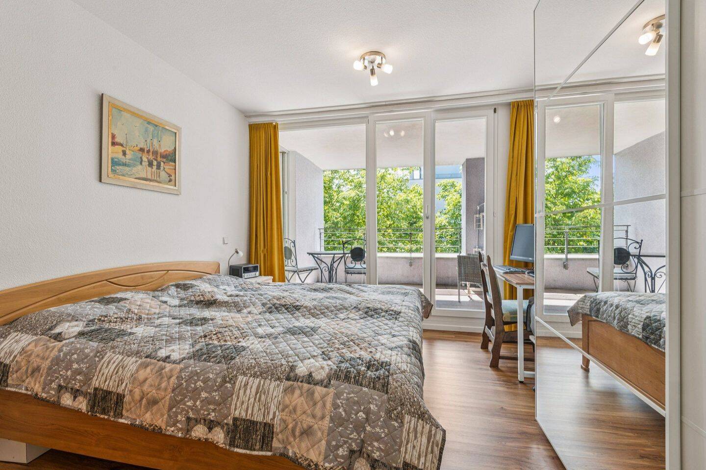 Lichtdurchflutete 2-Zimmer-Wohnung mit großer Süd-Loggia, Aufzug und Tiefgaragenstellplatz – 12559 Berlin – Vorschaubild 4