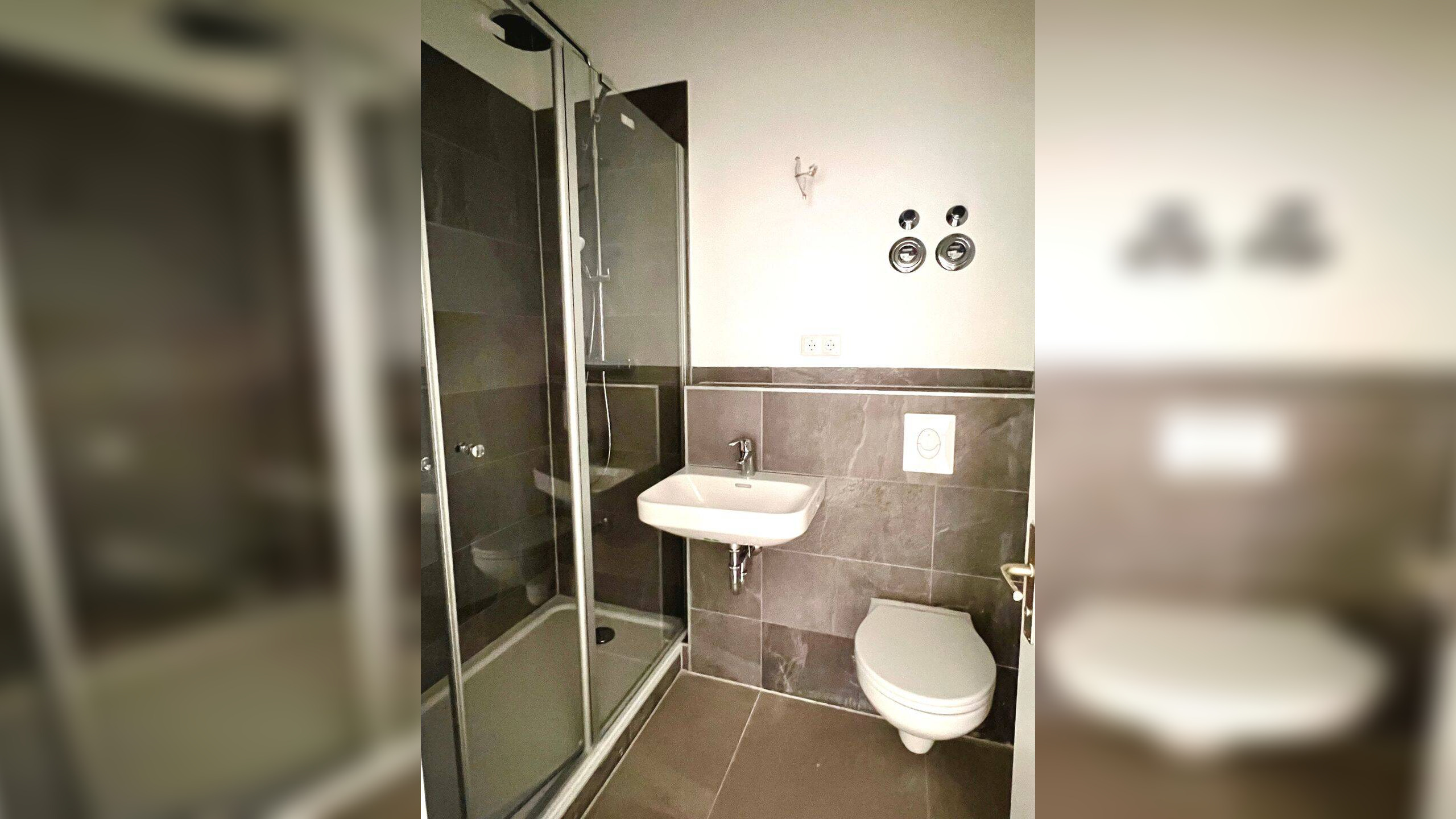 Frisch sanierte 2-Zimmer-Wohnung Bezugsfrei & Erstbezug nach Sanierung – 12051 Berlin – Vorschaubild 3