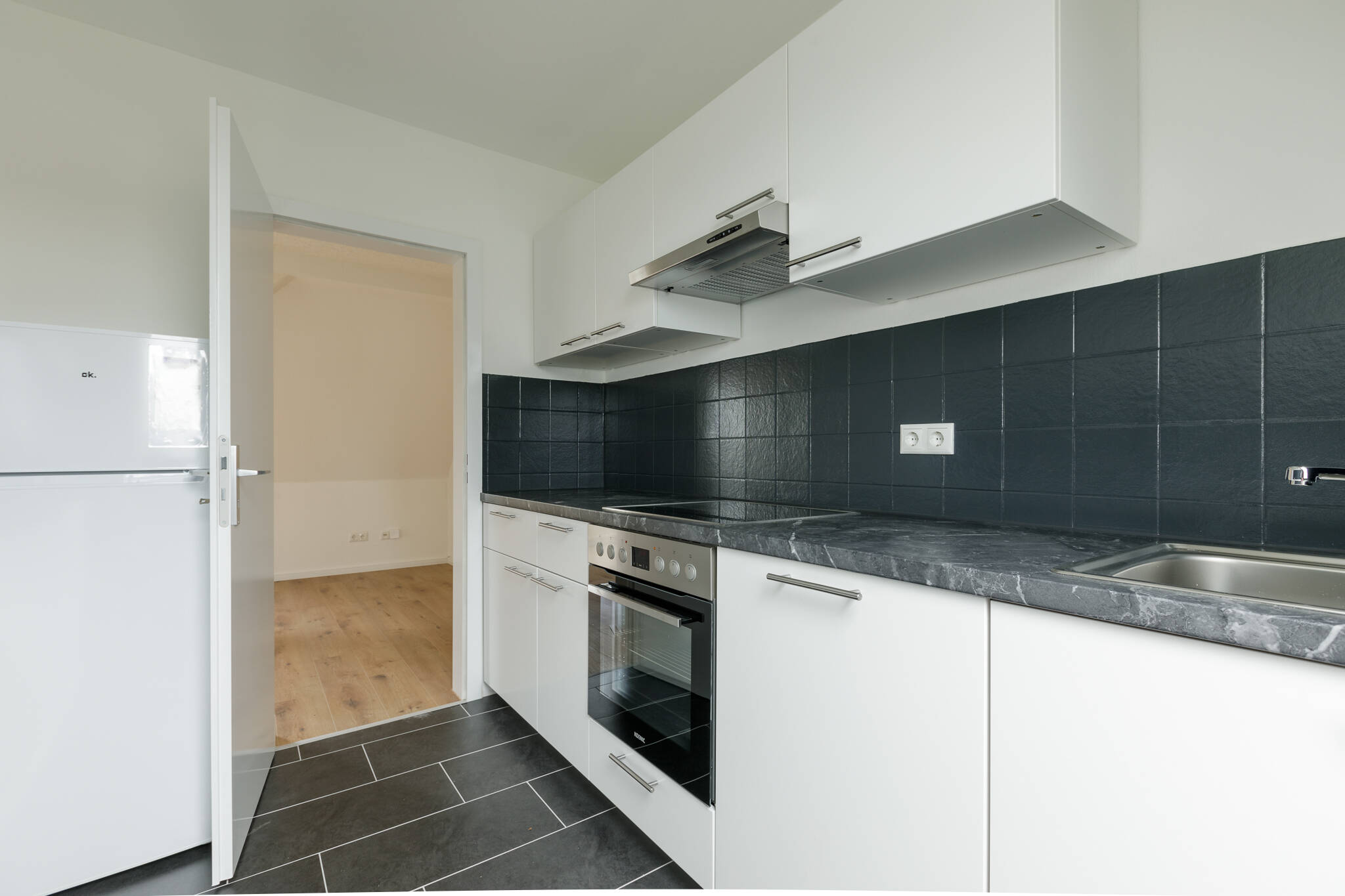 Ab 15.10. – Sanierte DG-Wohnung auf Wunsch mit Garten – 24147 Kiel – Vorschaubild 9
