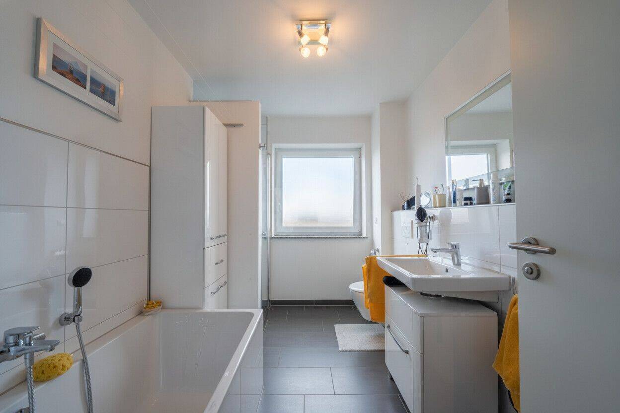 Großzügige 4-Zimmer-Eigentumswohnung mit gehobener Ausstattung & Tiefgarage – 56072 Koblenz – Vorschaubild 4