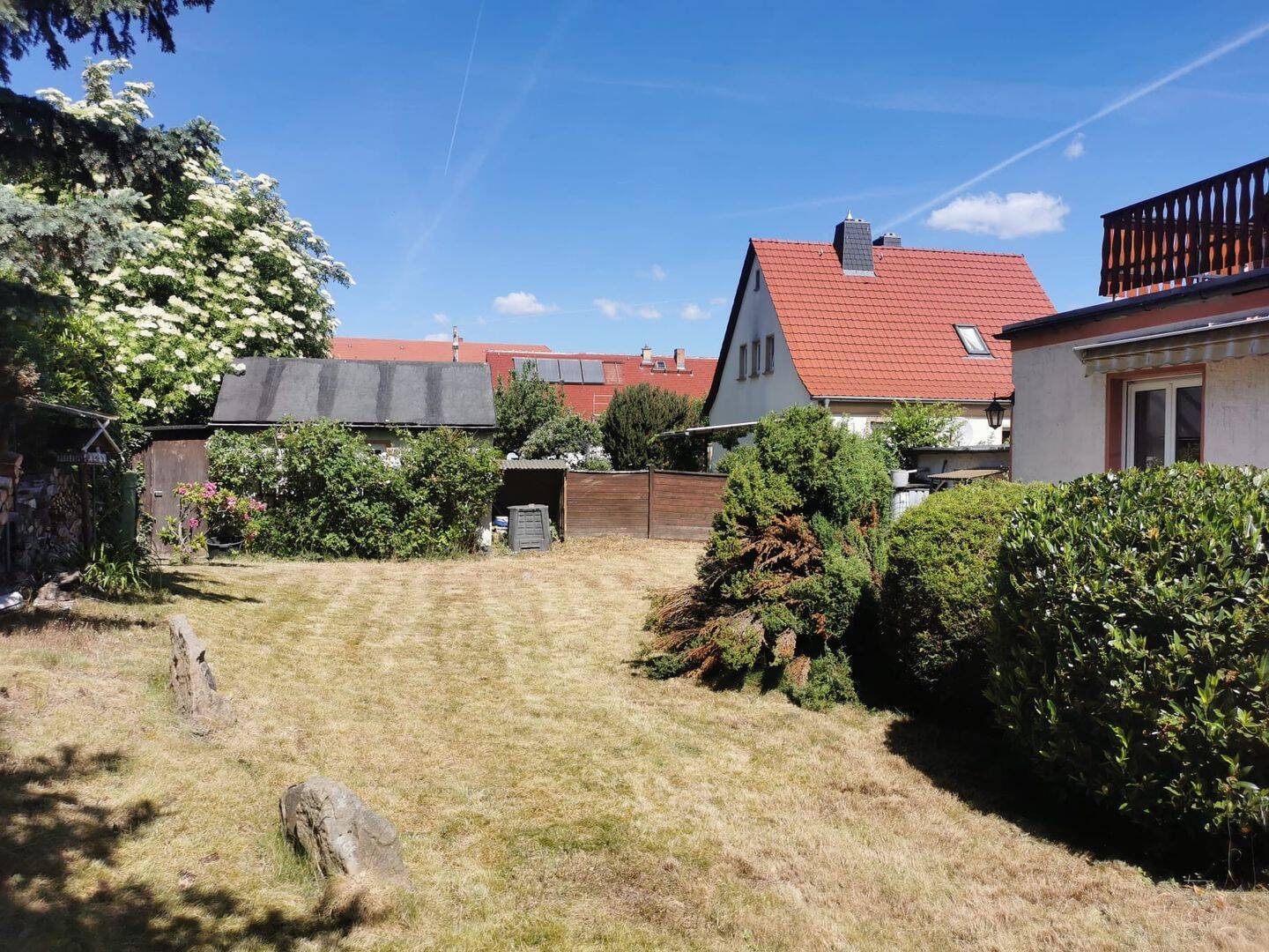 Ruhiges Wohnen in Dresden: Solides Einfamilienhaus mit PV-Anlage, Garage & 525 qm Grundstück – Von Privat – 1237 Dresden – Vorschaubild 4