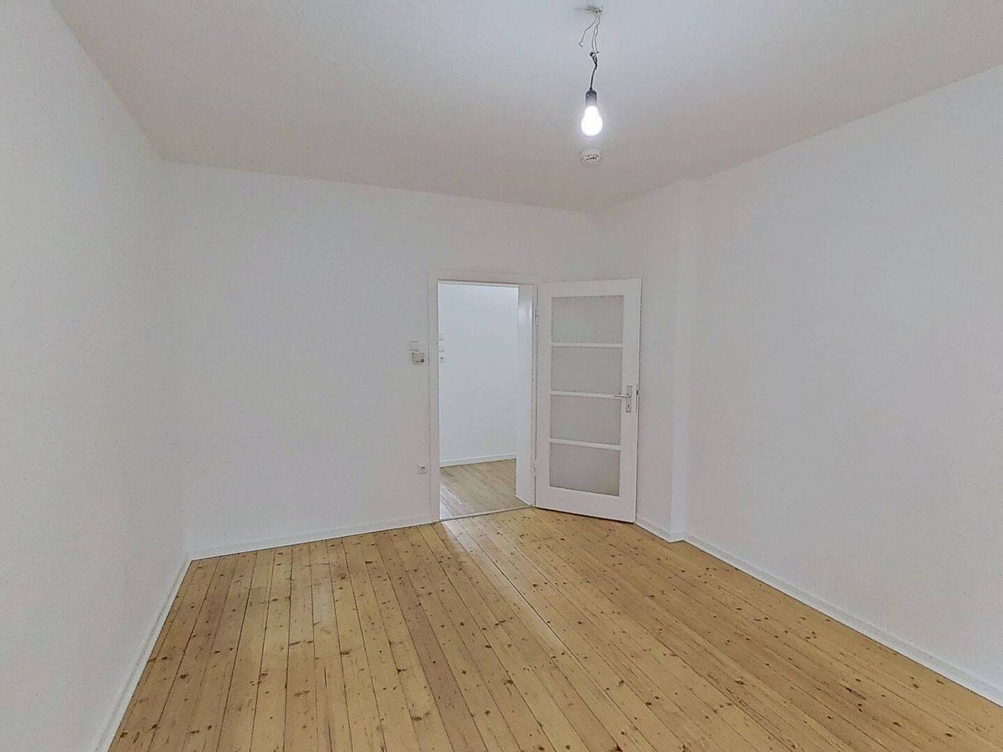 Gemütliche 2-Zimmer-Wohnung mit modernem Tageslichtbad und großer Küche – 33607 Bielefeld – Vorschaubild 3