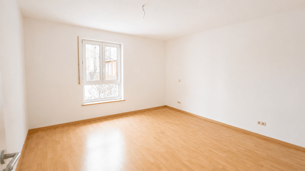 Gemütliche 2-Zimmer-Wohnung mit Balkon, Aufzug und Tiefgaragenstellplatz in Dresden-Löbtau – 1159 Dresden – Vorschaubild 3
