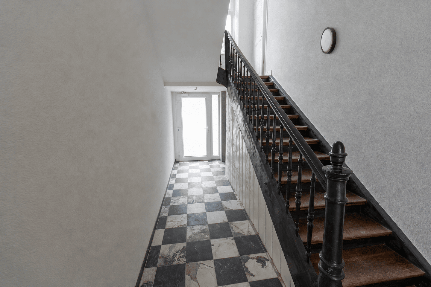 Großzügige Maisonette Wohnung mit zwei Dachterrassen in begehrter zentraler Wohnlage FR-Stühlinger – 79106 Freiburg im Breisgau – Vorschaubild 3