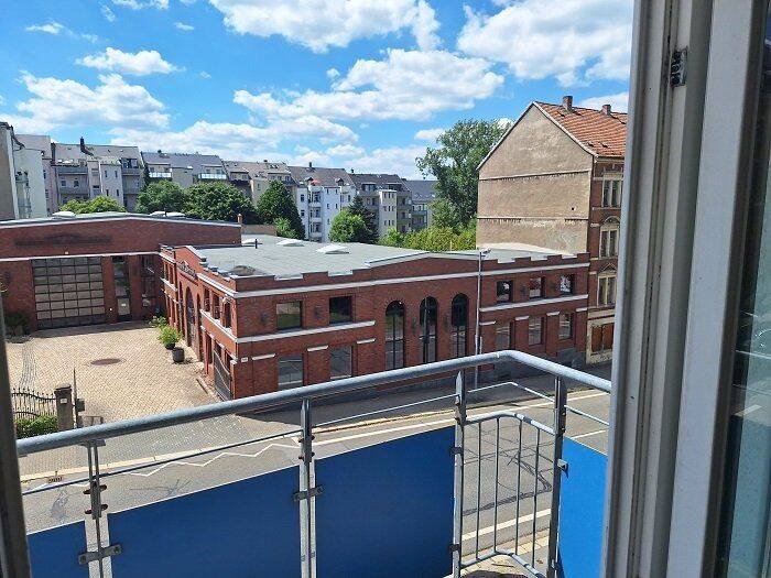 lichtdurchflutete 2 Raumwohnung mit EBK und Balkon – 9126 Chemnitz – Vorschaubild 3