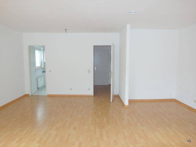 Ab Mitte September 2026: Singlewohnung im Waldschlösschenareal * neuer Laminatboden wird verlegt – 1099 Dresden – Vorschaubild 3