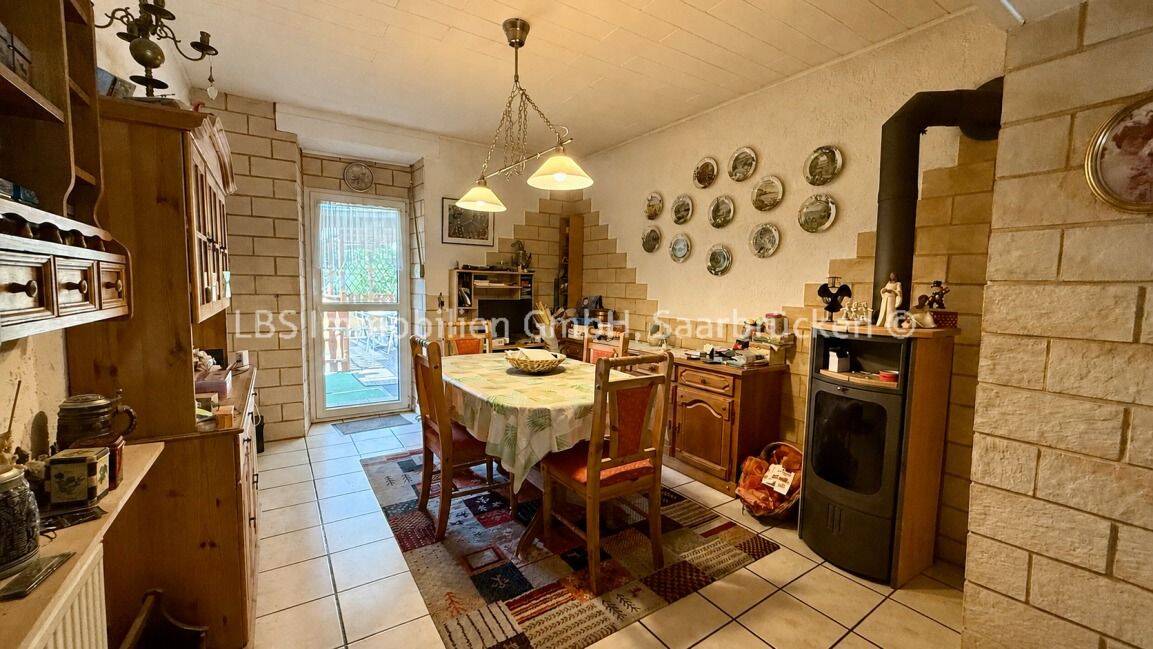 Charmante Doppelhaushälfte mit großem Garten, Terrasse und viel Potenzial in Saarbrücken-Güdingen – 66130 Saarbrücken – Vorschaubild 4
