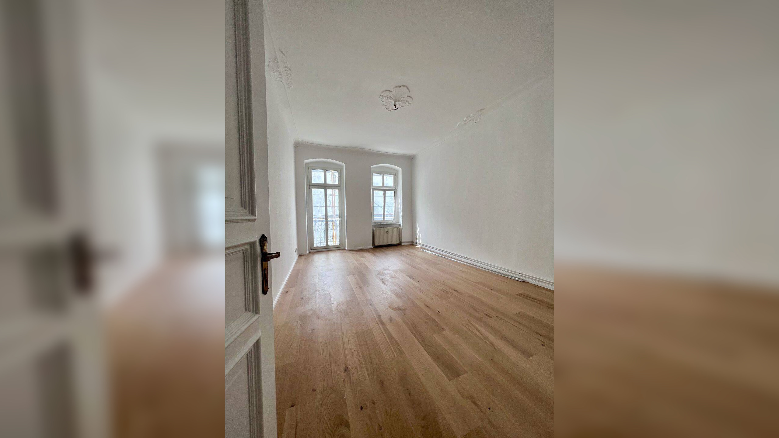 Wunderschöne 2-Zimmer-Wohnung im modernen Altbau // ERSTBEZUG NACH SANIERUNG – 10247 Berlin – Vorschaubild 3