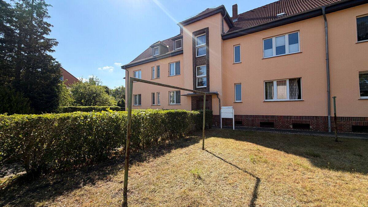 Eigentumswohnung mit Potenzial im Erdgeschoss – gestalten Sie Ihr neues Zuhause in Wolfen! – 6766 Bitterfeld-Wolfen – Vorschaubild 3