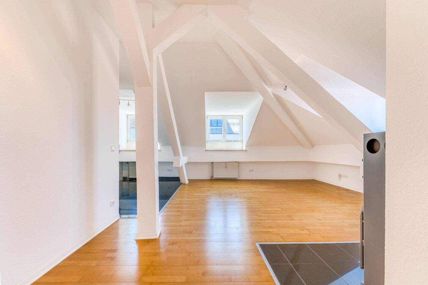 Über den Dächern Münchens – ein Zuhause voller Licht und besonderer Atmosphäre – 80336 München – Vorschaubild 3