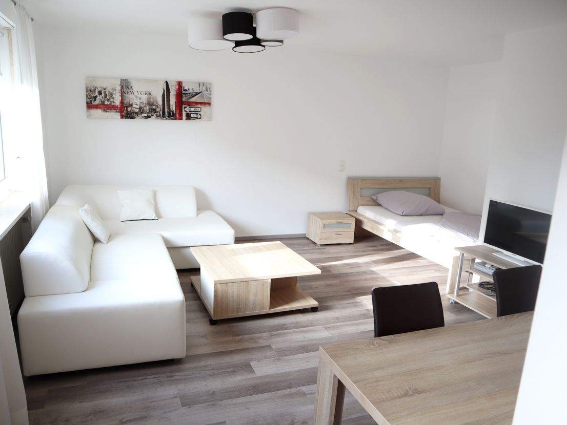 Ruhiges 1-Zimmer-Apartment in Milbertshofen zentral und doch im Grünen – 80807 München – Vorschaubild 4