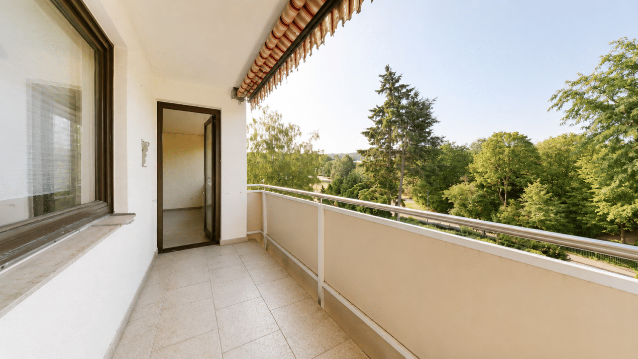 Charmante 3-Zimmer-Wohnung mit Loggia und individuellem Gestaltungspotenzial. – 56077 Koblenz – Vorschaubild 3