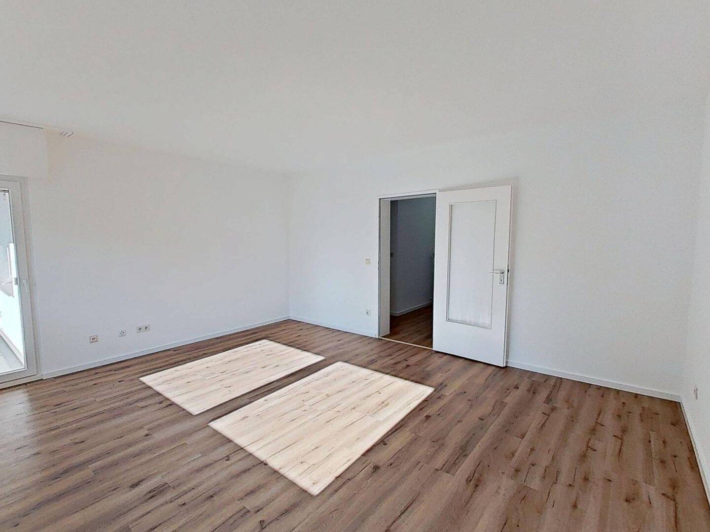 Modernes Wohnen in ruhiger Lage: Große 3-Zimmer-Wohnung mit BALKON und Wannenbad – 33659 Bielefeld – Vorschaubild 4
