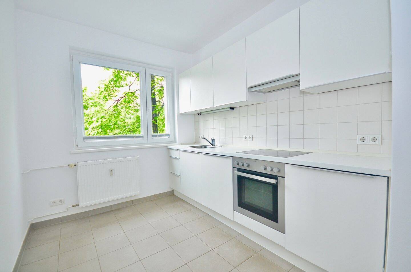 ?? Helle & sanierte 2-Zi-Wohnung Blick ins Grüne – Ruhig gelegen im 2.OG – 13581 Berlin – Vorschaubild 4
