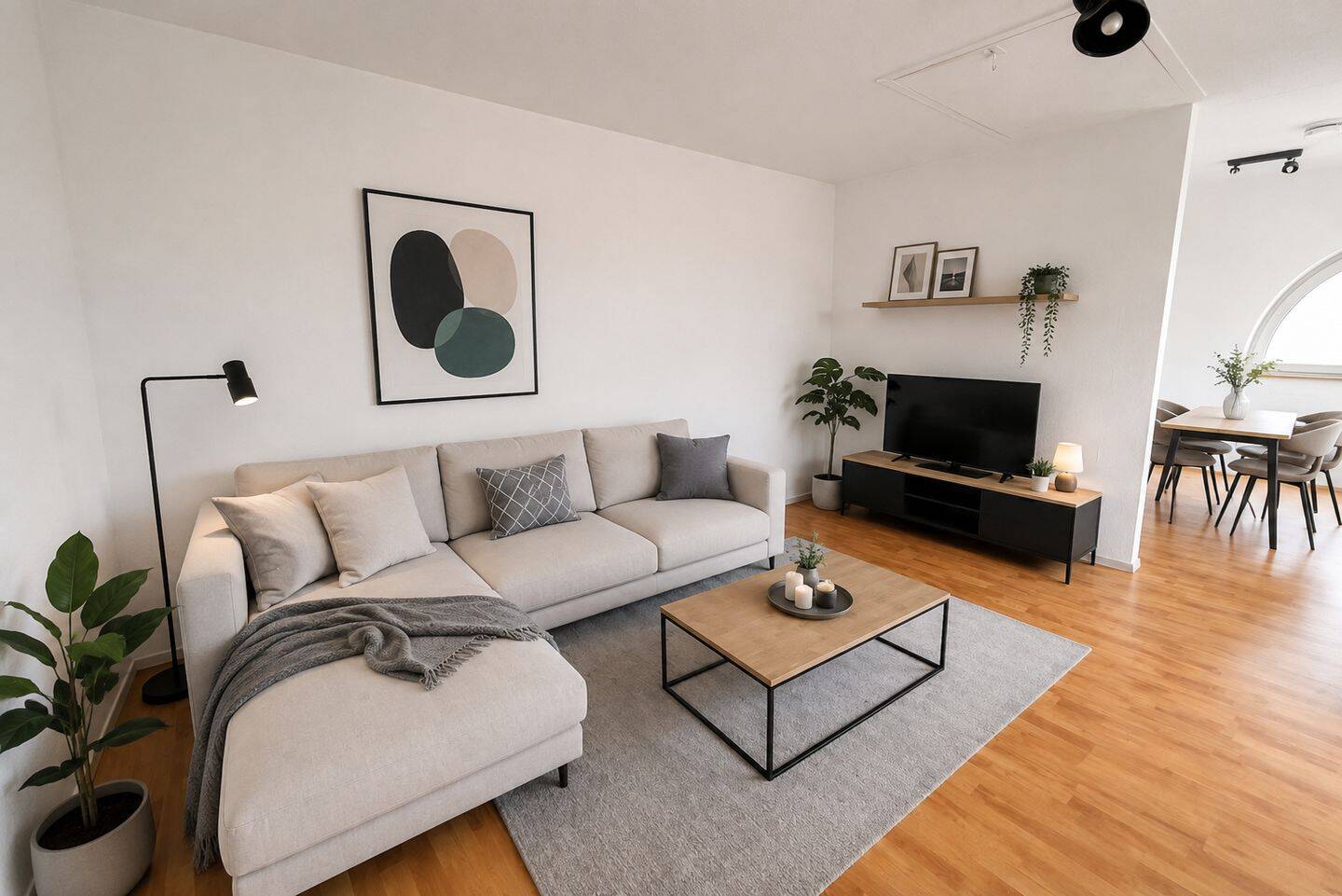 Bezugsfrei ab November 2026! Charmante 1-Zimmer-Dachgeschosswohnung mit Tiefgaragenstellplatz – 26135 Oldenburg (Oldb) – Vorschaubild 3